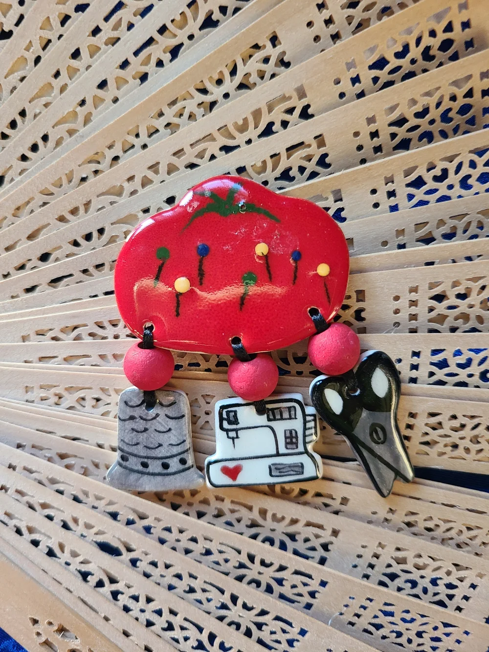 Vintage Red Sewing-Themed Brooch with Scissors, Thimble & Sewing Machine